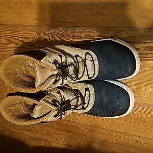 MERRELL Women's size 5M waterproof 200 grams insulation Winter boots